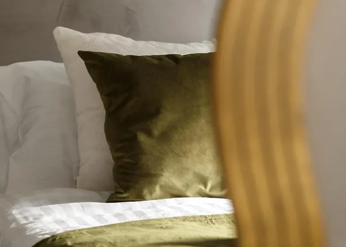 Spacious Three-bedroom In Leeds Appartamento