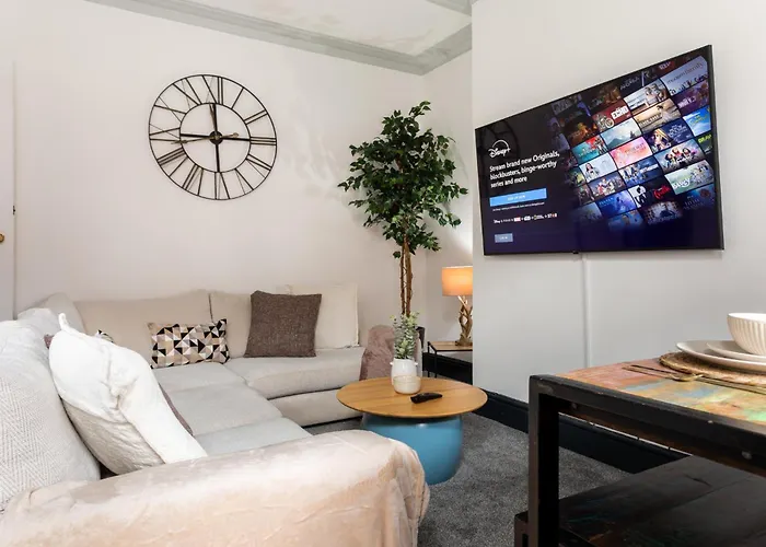 Appartamento Spacious Three-bedroom In Leeds