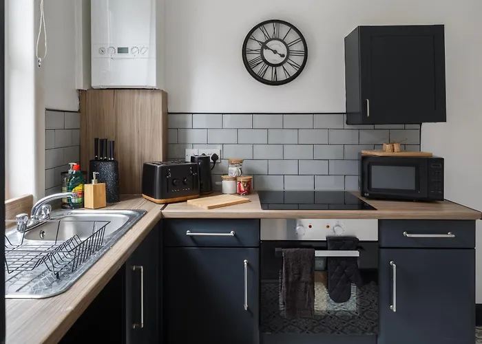 Spacious Three-bedroom In Leeds * Leeds (West Yorkshire)